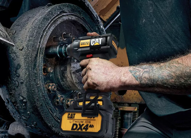 Акумуляторний ударний гайковерт Cat® DX72